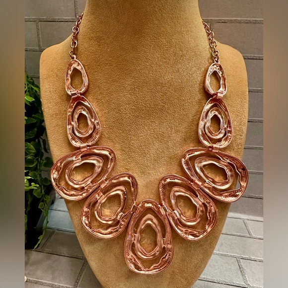 Copper tone jewelry set - Picture 3 of 9